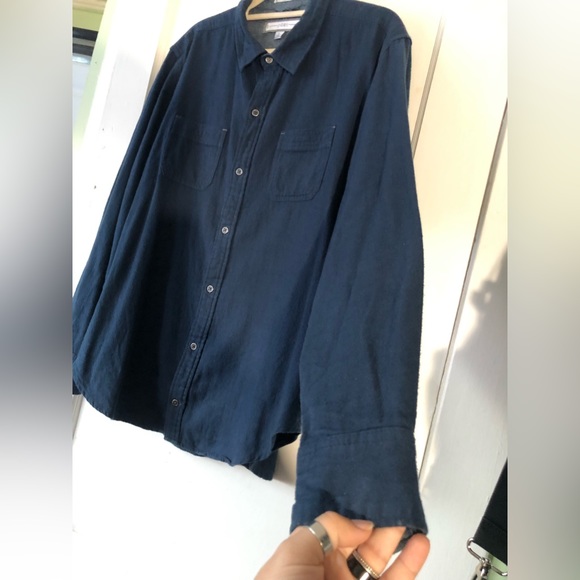 💙𝟻/$𝟸𝟻💙 PD&C classic fit blue button down flannel shirt - Picture 11 of 11